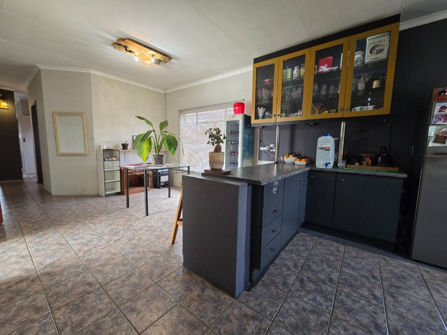 3 Bedroom Property for Sale in Miederpark North West